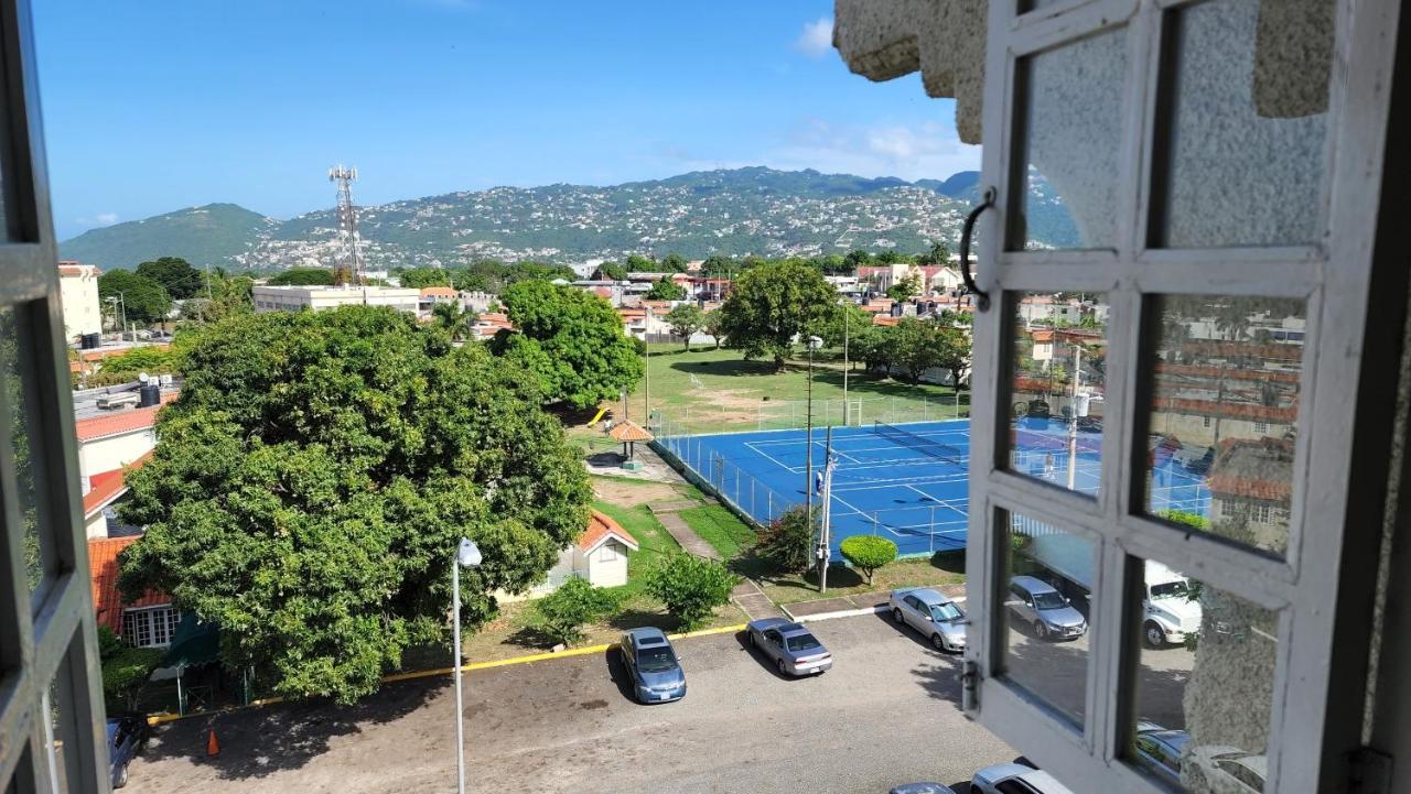 Oaklands Oasis Apartamento Kingston Exterior foto