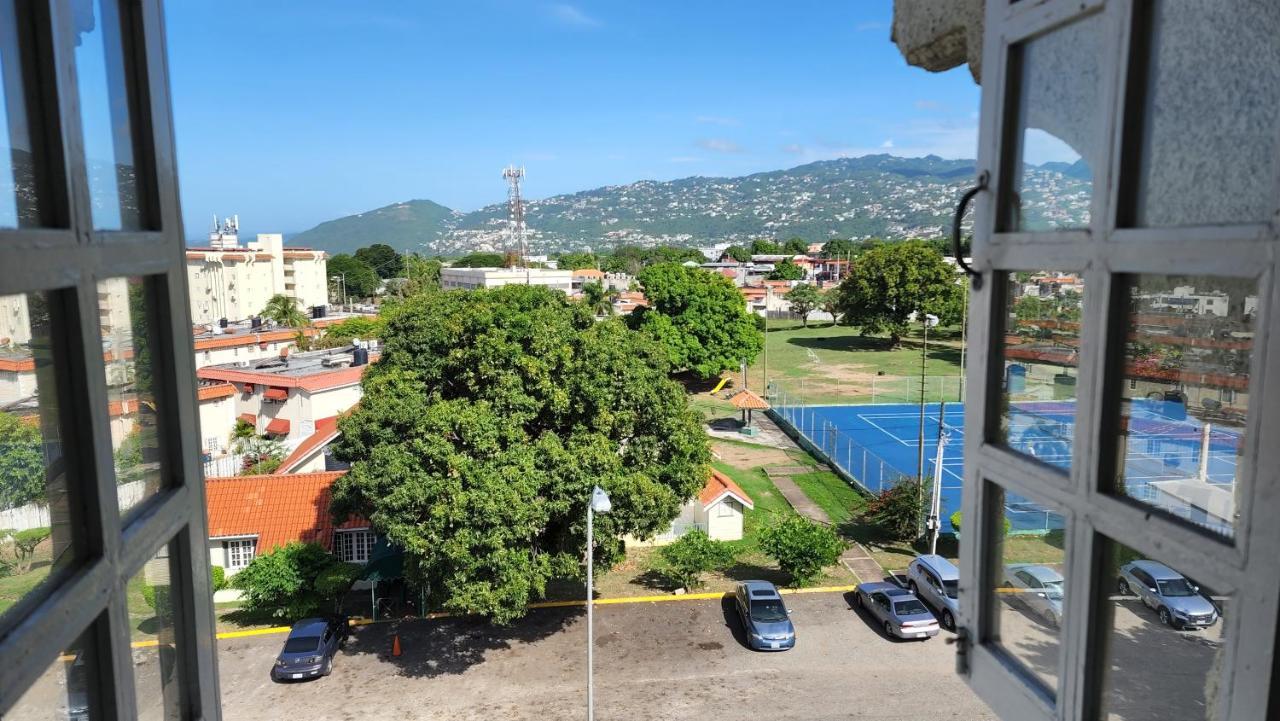 Oaklands Oasis Apartamento Kingston Exterior foto