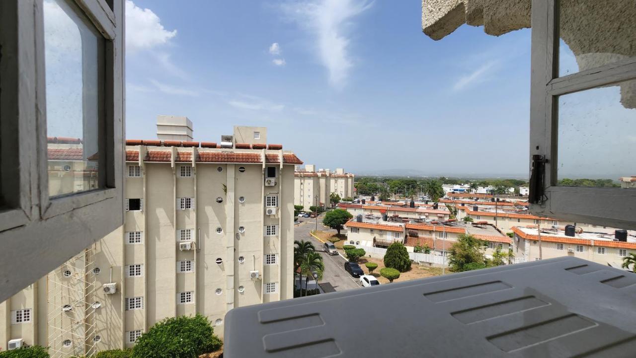 Oaklands Oasis Apartamento Kingston Exterior foto