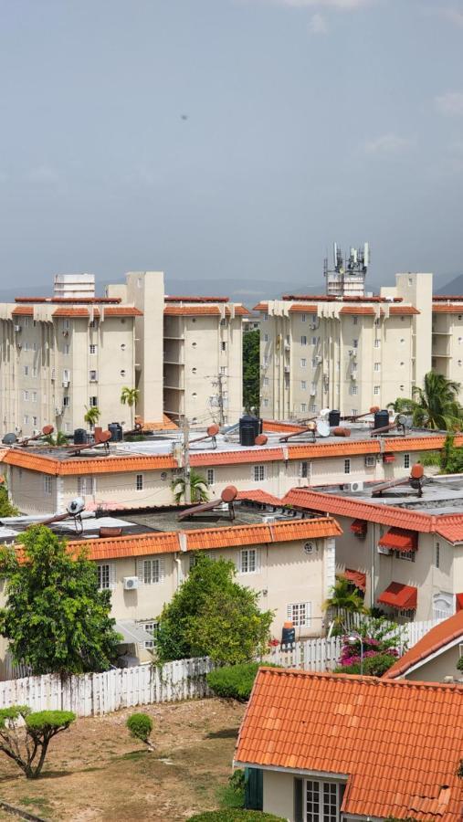 Oaklands Oasis Apartamento Kingston Exterior foto