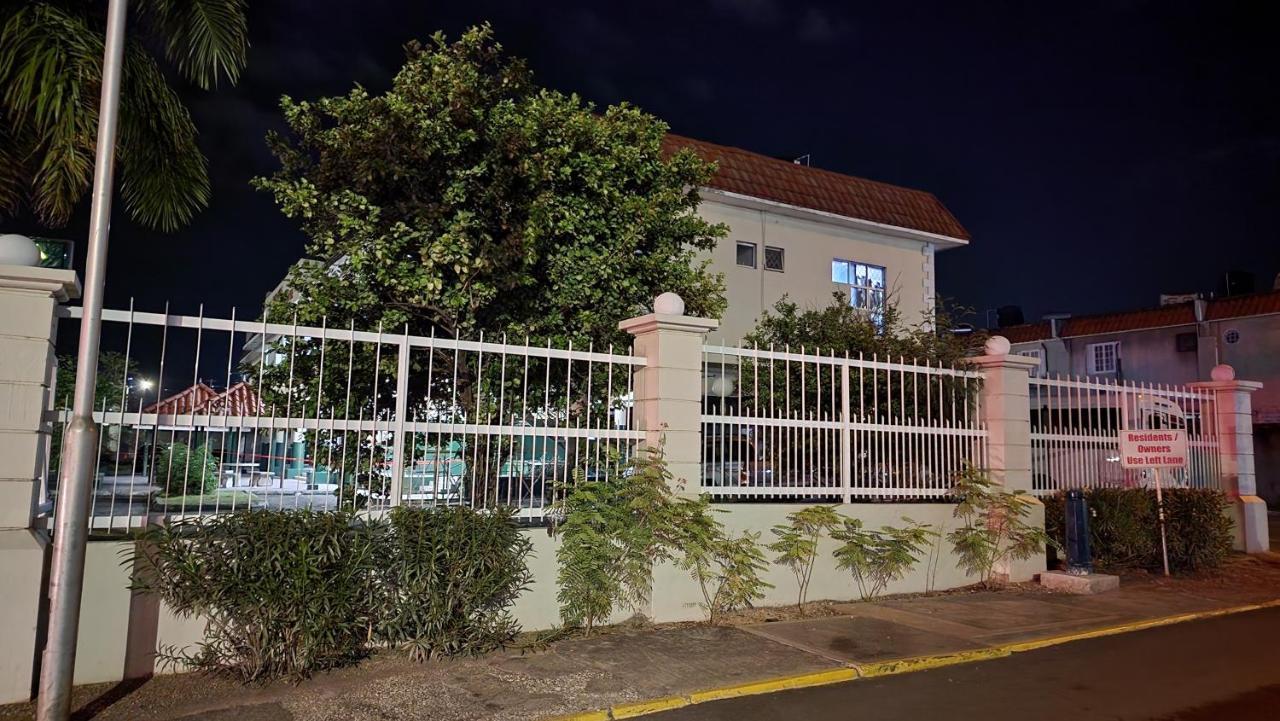 Oaklands Oasis Apartamento Kingston Exterior foto
