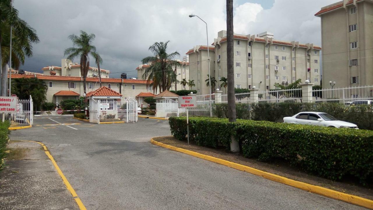 Oaklands Oasis Apartamento Kingston Exterior foto