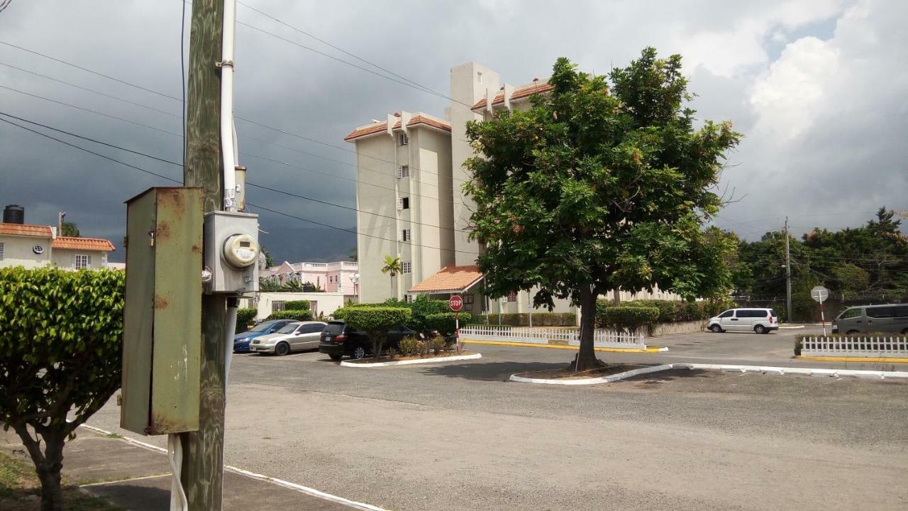Oaklands Oasis Apartamento Kingston Exterior foto